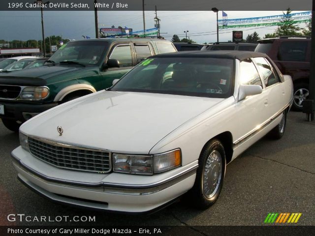 1996 Cadillac DeVille Sedan in White