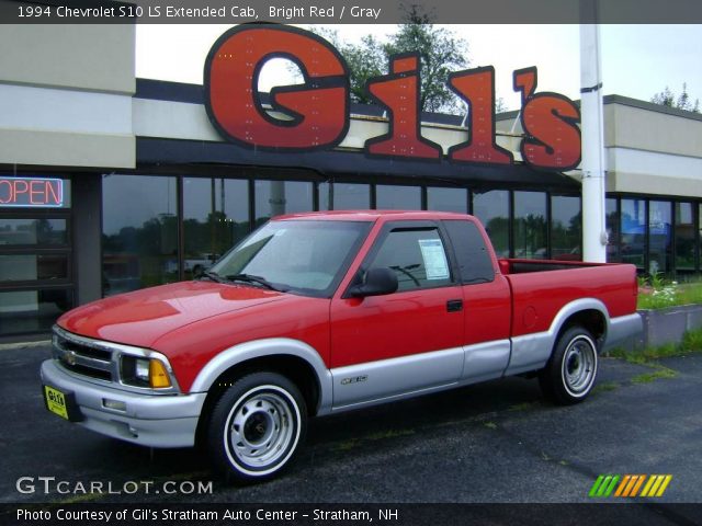 1994 Chevrolet S10 LS Extended Cab in Bright Red
