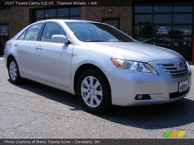 2007 Toyota Camry XLE V6 in Titanium Metallic