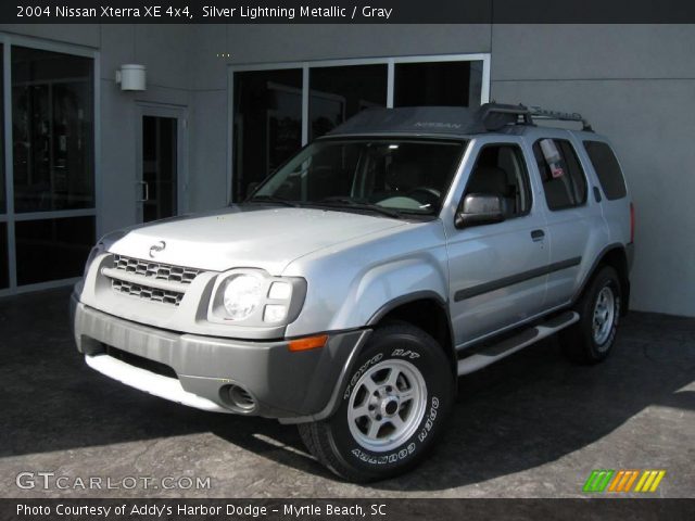 2004 Nissan Xterra XE 4x4 in Silver Lightning Metallic