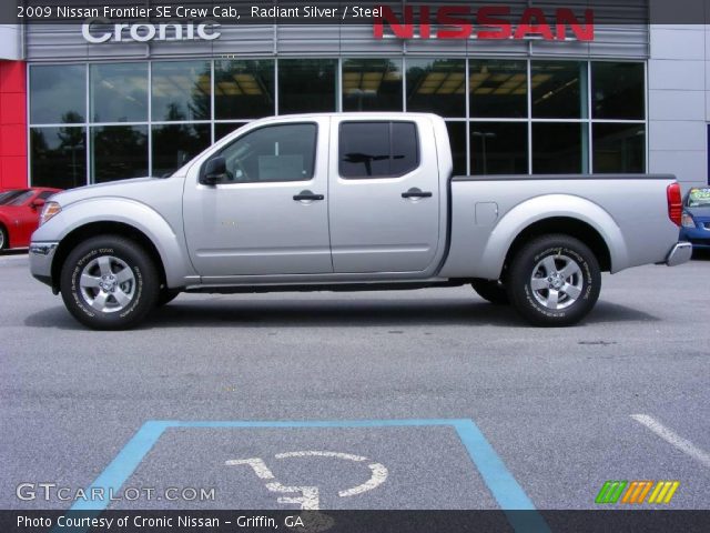 2009 Nissan Frontier SE Crew Cab in Radiant Silver