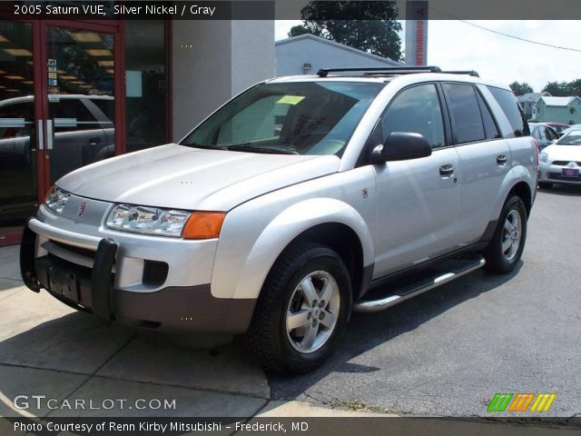 2005 Saturn VUE  in Silver Nickel