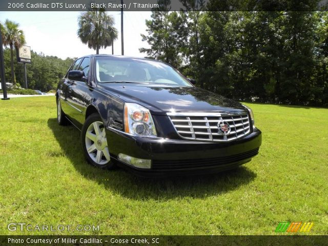 2006 Cadillac DTS Luxury in Black Raven