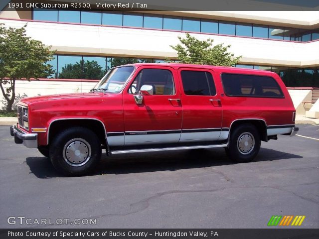 1991 GMC Suburban R2500 in Victory Red