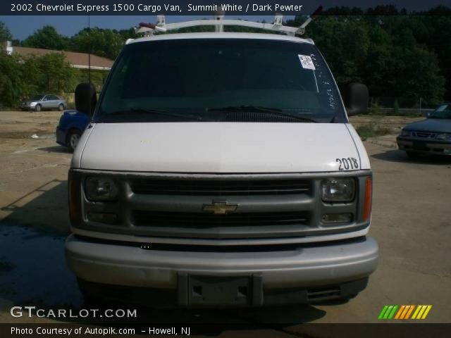 2002 Chevrolet Express 1500 Cargo Van in Summit White