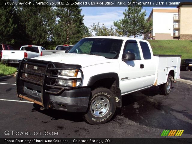 2007 Chevrolet Silverado 2500HD LS Extended Cab 4x4 Utility Truck in Summit White