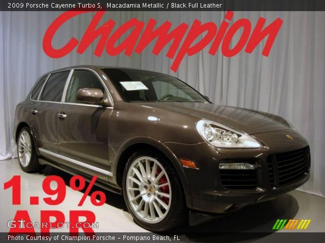 2009 Porsche Cayenne Turbo S in Macadamia Metallic