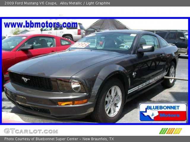 2009 Ford Mustang V6 Coupe in Alloy Metallic
