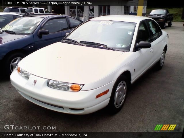 2000 Saturn S Series SL2 Sedan in Bright White