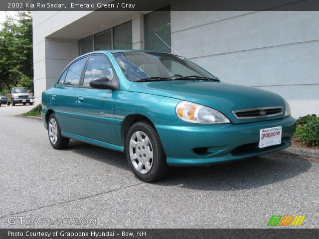 2002 Kia Rio Sedan in Emerald Green