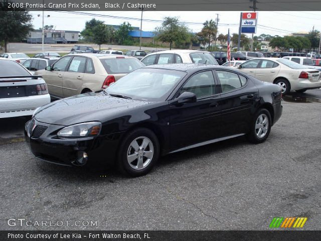 2008 Pontiac Grand Prix Sedan in Black