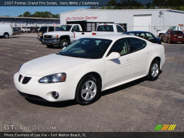 2007 Pontiac Grand Prix Sedan in Ivory White