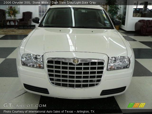 2006 Chrysler 300  in Stone White