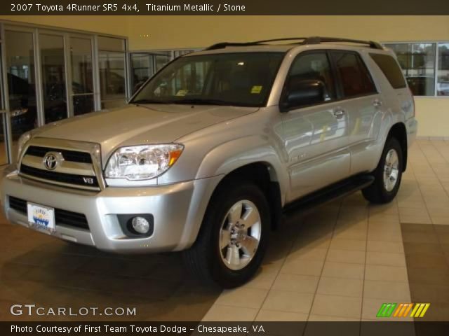 2007 Toyota 4Runner SR5 4x4 in Titanium Metallic
