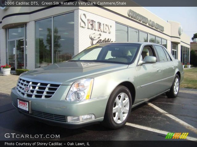 2006 Cadillac DTS  in Green Silk Metallic