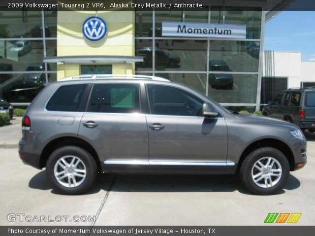 2009 Volkswagen Touareg 2 VR6 in Alaska Grey Metallic