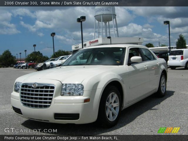 2006 Chrysler 300  in Stone White