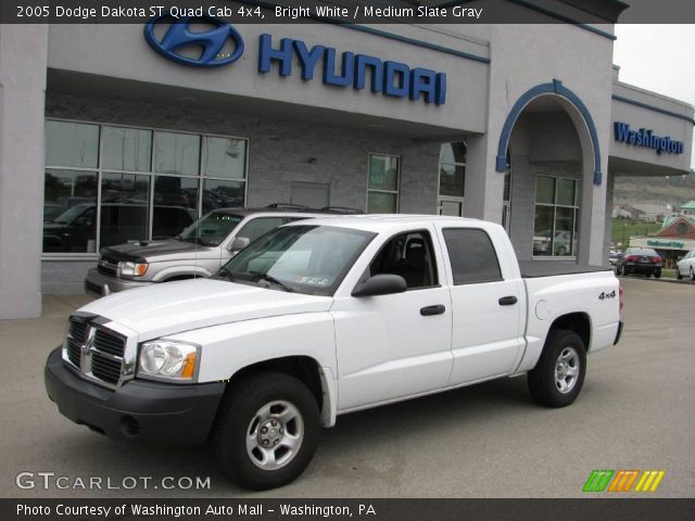 2005 Dodge Dakota ST Quad Cab 4x4 in Bright White