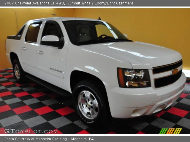 2007 Chevrolet Avalanche LT 4WD in Summit White