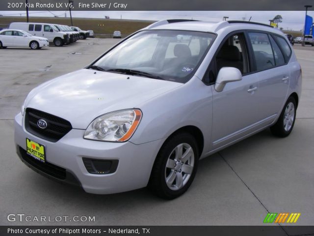 2007 Kia Rondo LX V6 in Fine Silver