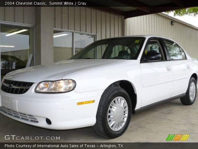 2004 Chevrolet Classic  in Summit White