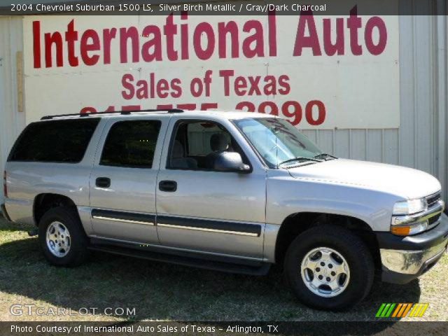 2004 Chevrolet Suburban 1500 LS in Silver Birch Metallic