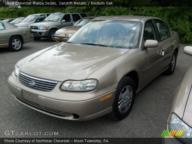 1998 Chevrolet Malibu Sedan in Sandrift Metallic