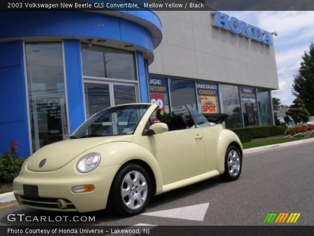 2003 Volkswagen New Beetle GLS Convertible in Mellow Yellow