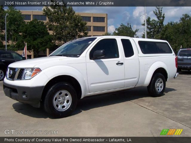 2006 Nissan Frontier XE King Cab in Avalanche White