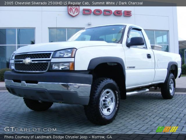 2005 Chevrolet Silverado 2500HD LS Regular Cab in Summit White