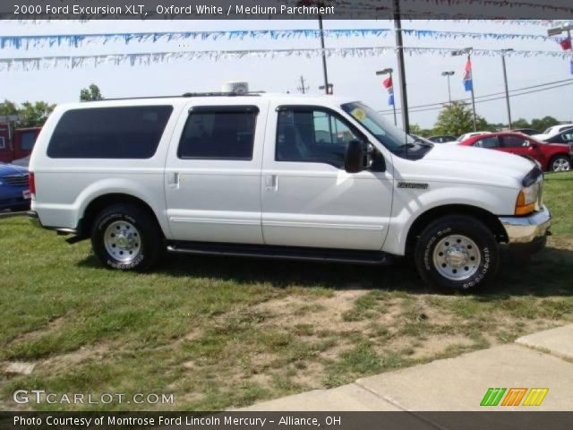 2000 Ford Excursion XLT in Oxford White