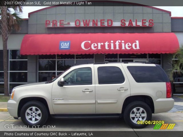 2007 GMC Yukon SLE in Gold Mist Metallic