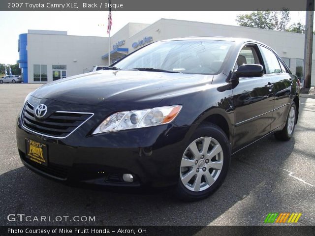 2007 Toyota Camry XLE in Black