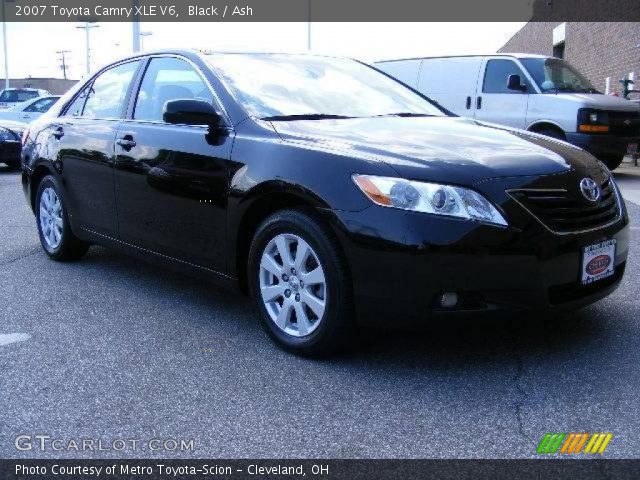 2007 Toyota Camry XLE V6 in Black