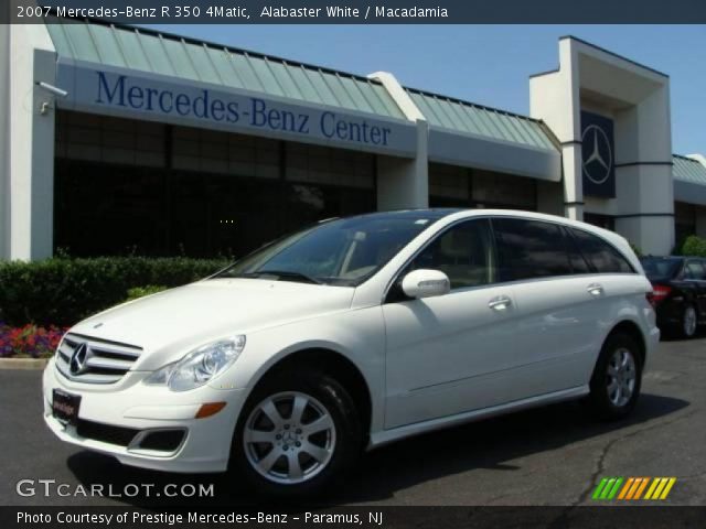 2007 Mercedes-Benz R 350 4Matic in Alabaster White