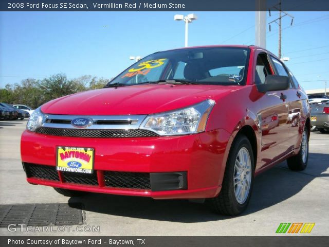 2008 Ford Focus SE Sedan in Vermillion Red