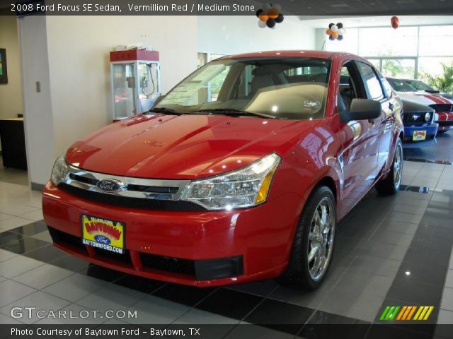 2008 Ford Focus SE Sedan in Vermillion Red