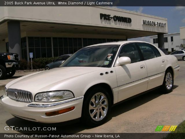 2005 Buick Park Avenue Ultra in White Diamond