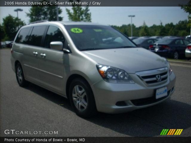 2006 Honda Odyssey EX-L in Silver Pearl Metallic