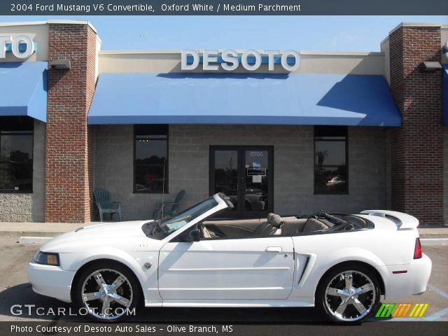 2004 Ford Mustang V6 Convertible in Oxford White