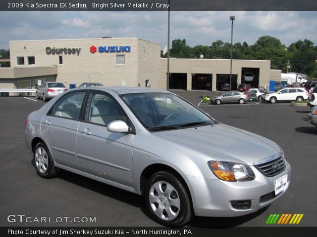 2009 Kia Spectra EX Sedan in Bright Silver Metallic