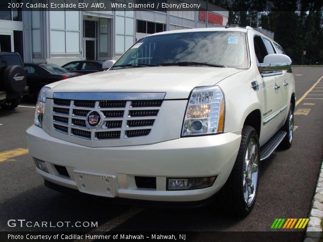 2007 Cadillac Escalade ESV AWD in White Diamond