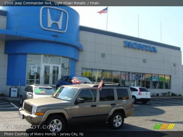 2006 Jeep Commander 4x4 in Light Khaki Metallic