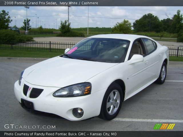 2008 Pontiac Grand Prix Sedan in Ivory White