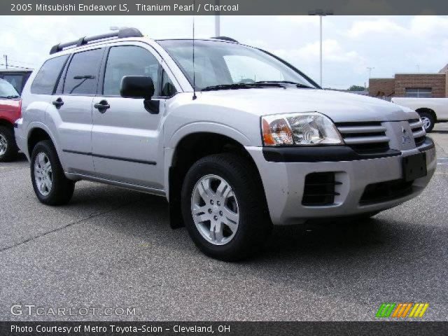 2005 Mitsubishi Endeavor LS in Titanium Pearl