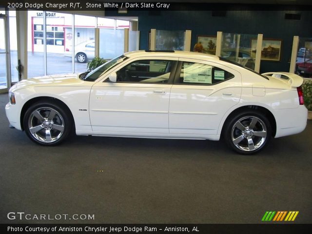 2009 Dodge Charger R/T in Stone White