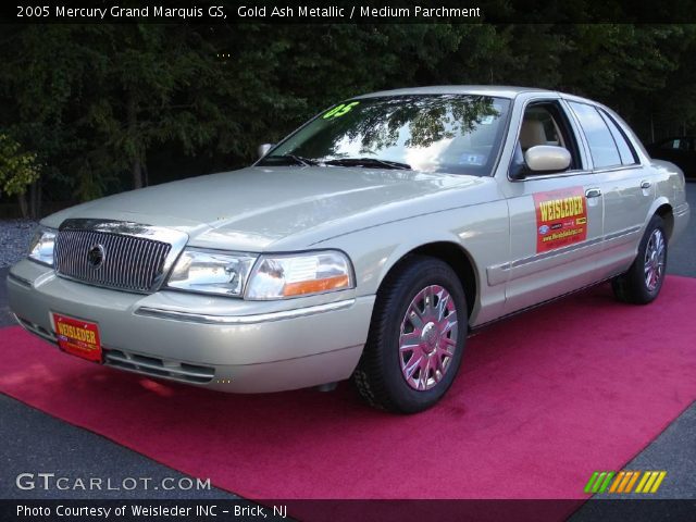 2005 Mercury Grand Marquis GS in Gold Ash Metallic