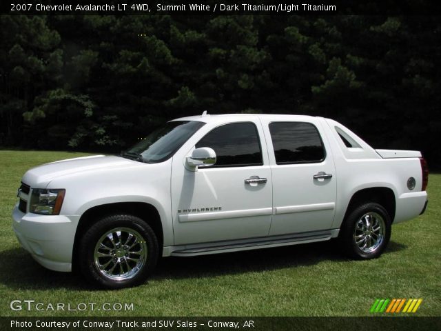 2007 Chevrolet Avalanche LT 4WD in Summit White