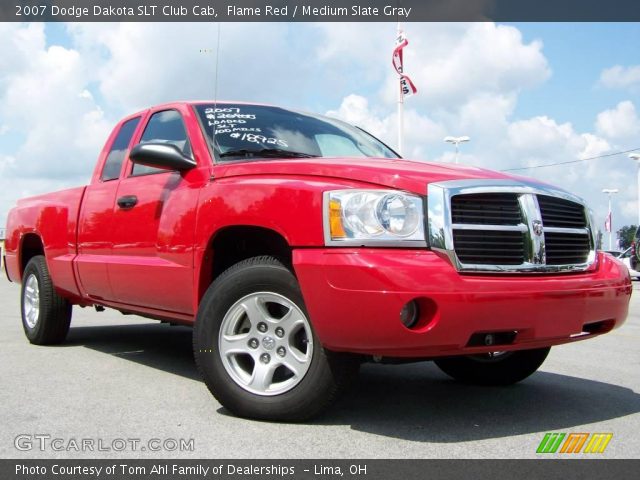2007 Dodge Dakota SLT Club Cab in Flame Red