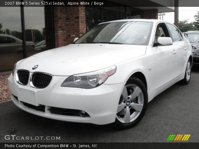 2007 BMW 5 Series 525xi Sedan in Alpine White